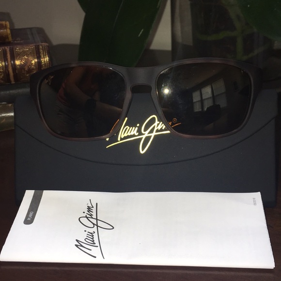 Maui Jim Sunglasses - Picture 2 of 8